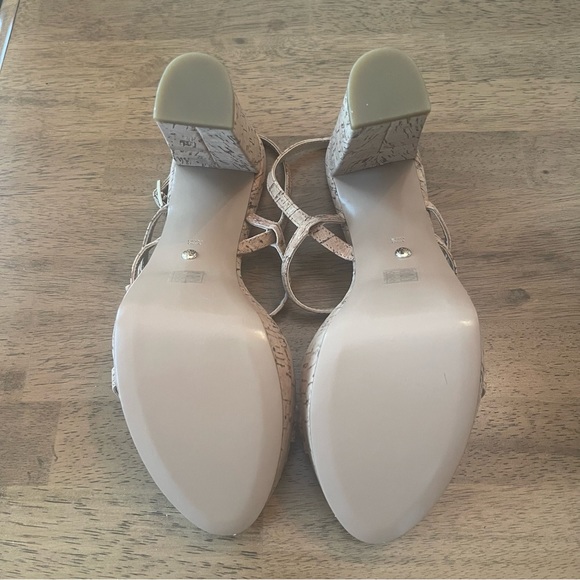 Pelle Moda Patsi Platform - Picture 6 of 7